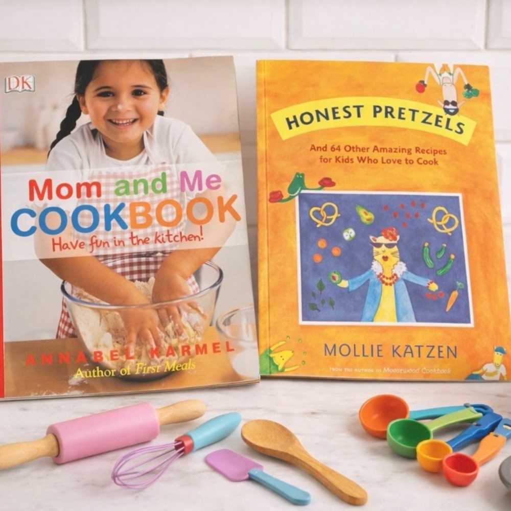 2 COOKBOOKS for Kids Honest Pretzils & Mom & Me Softcover Baking Cooking Recipes